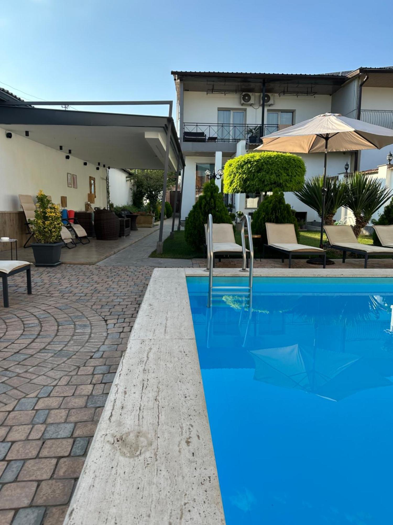Garden Lounge Hotel Yerevan Luaran gambar