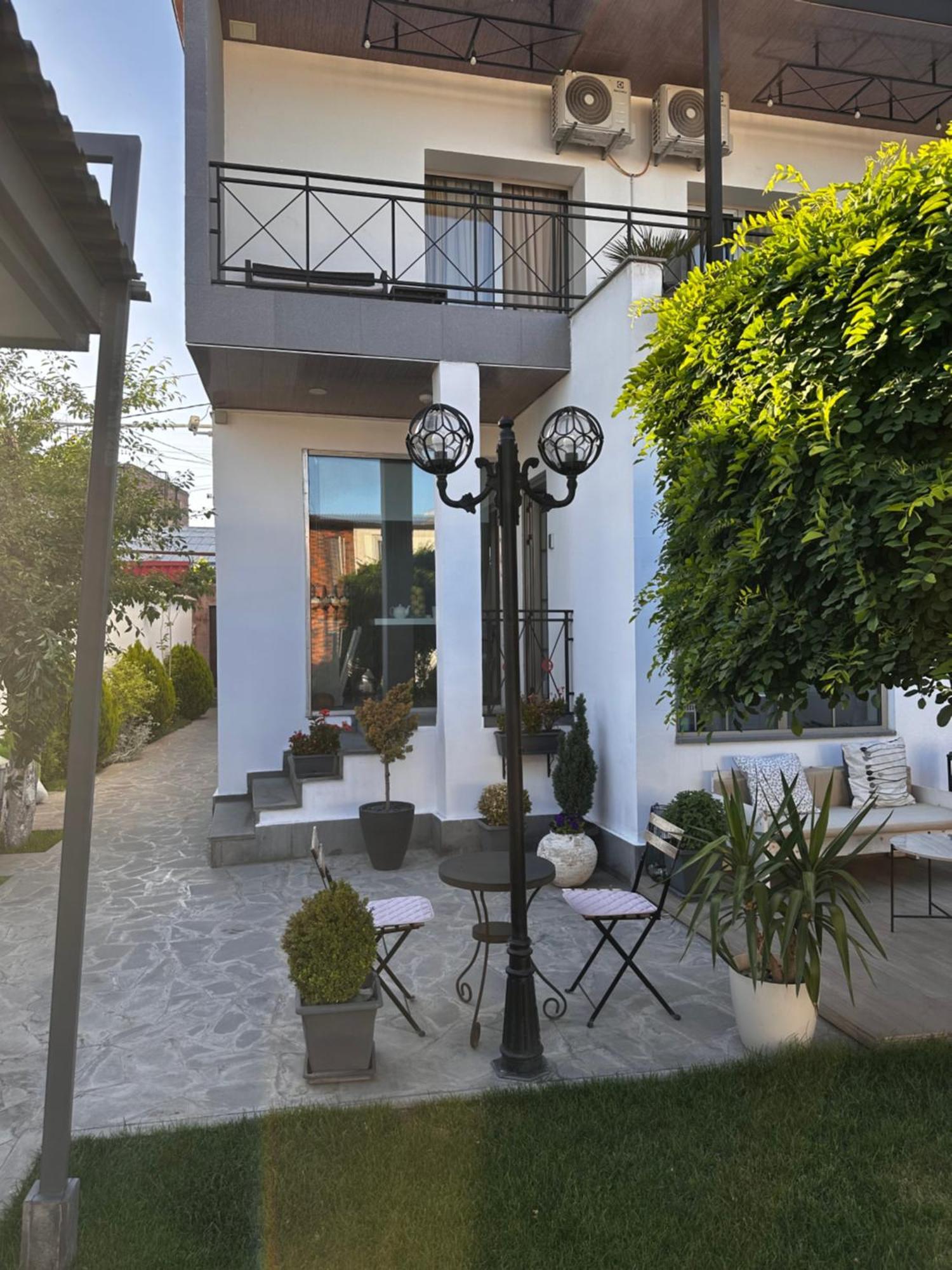 Garden Lounge Hotel Yerevan Luaran gambar