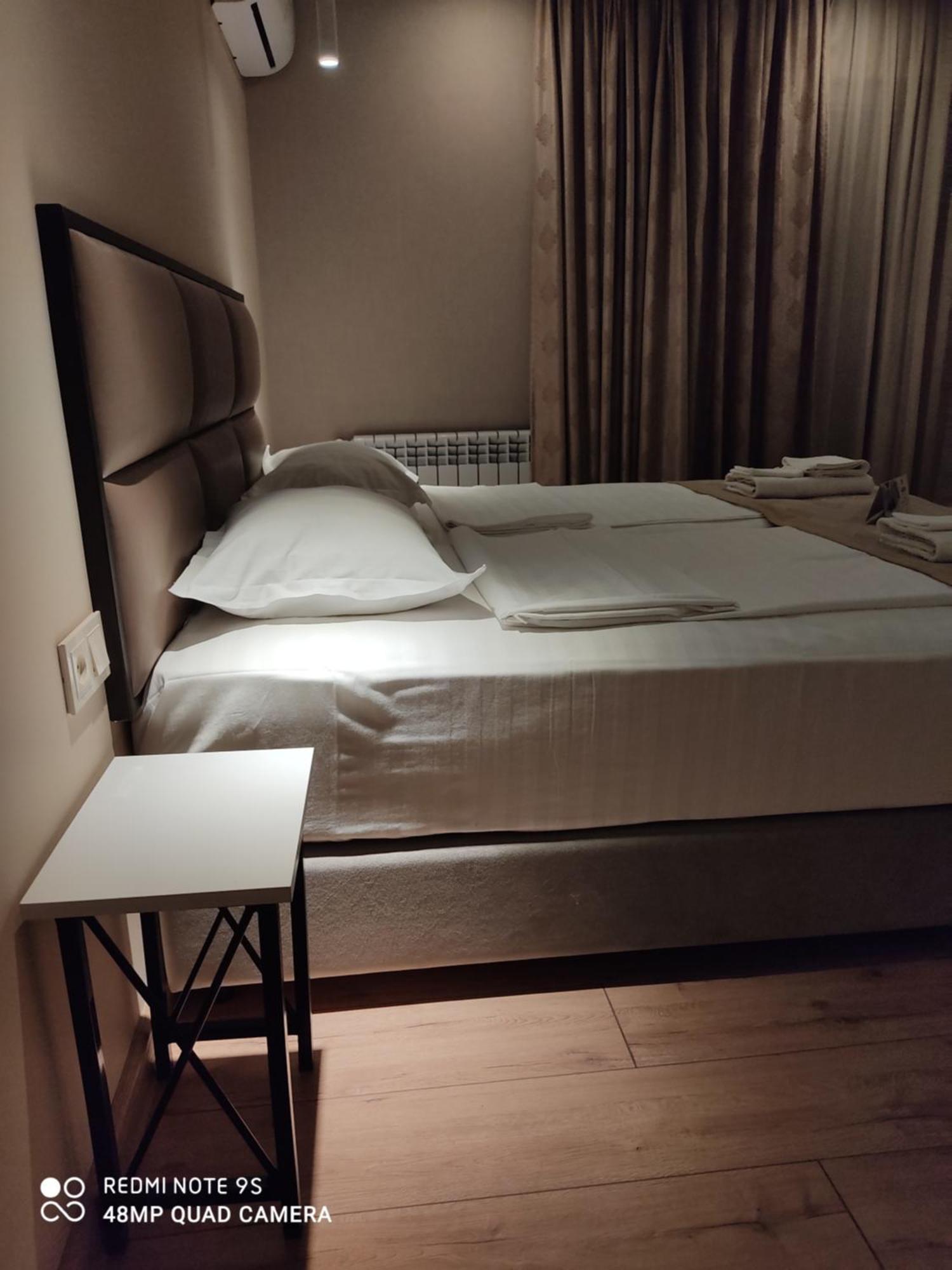 Garden Lounge Hotel Yerevan Bilik gambar