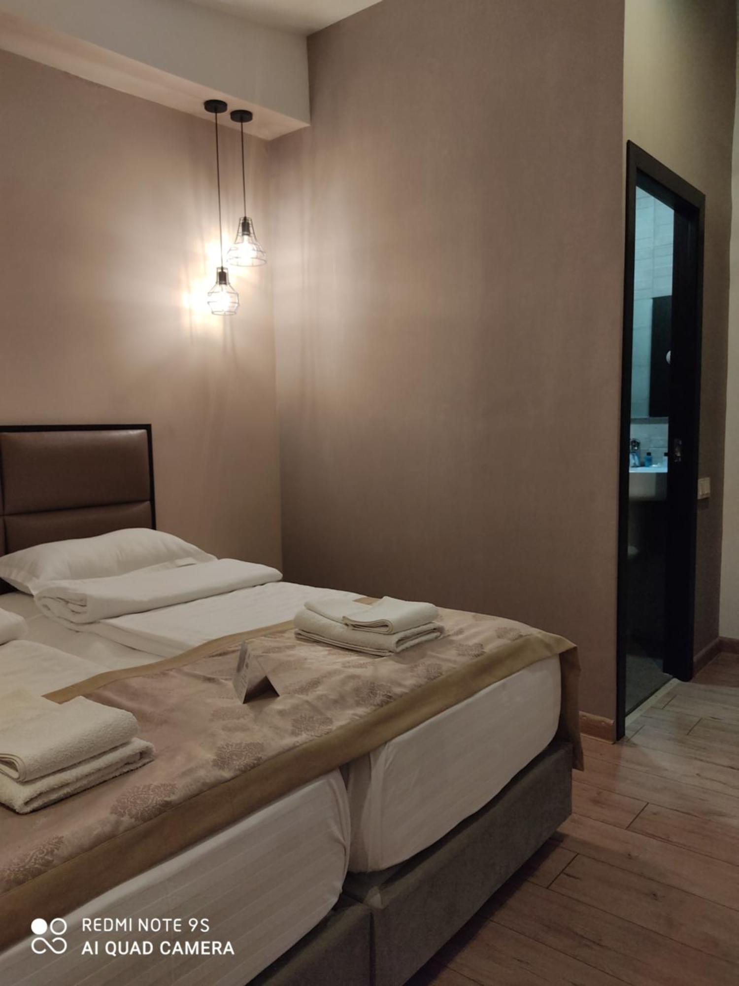 Garden Lounge Hotel Yerevan Bilik gambar